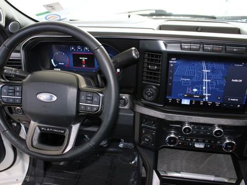 Used 2024 Ford F250 Platinum image 32