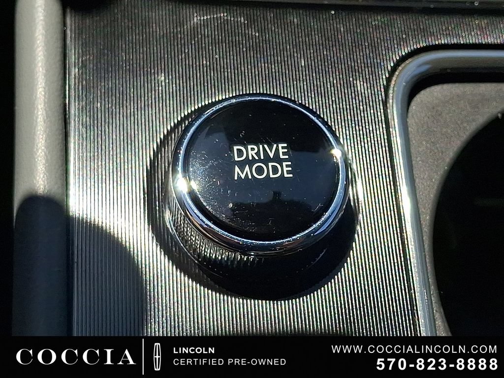 Certified 2022 Lincoln Corsair AWD w/ Equipment Group 101A image 25
