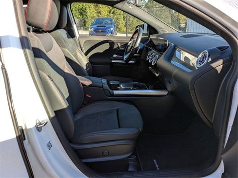 Used 2022 Mercedes-Benz GLA 35 AMG 4MATIC image 38