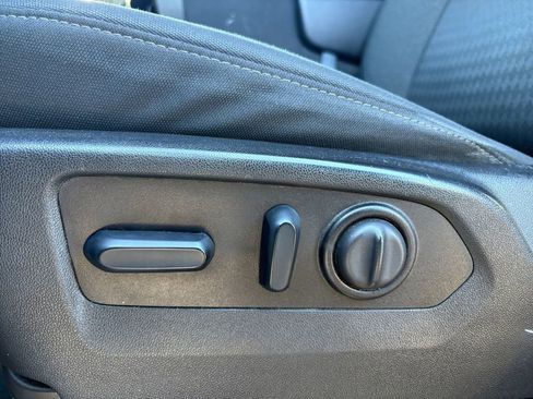 Used 2023 Chevrolet Silverado 2500 LT w/ Convenience Package image 13