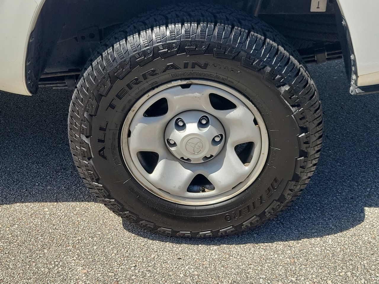 Used 2022 Toyota Tacoma SR RWD image 5