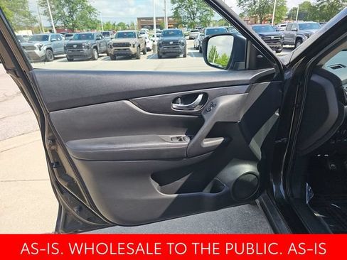 Used 2017 Nissan Rogue SV AWD/4WD image 11