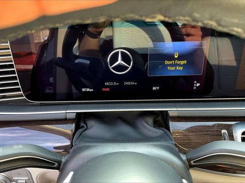Used 2024 Mercedes-Benz GLE 450e 4MATIC image 13