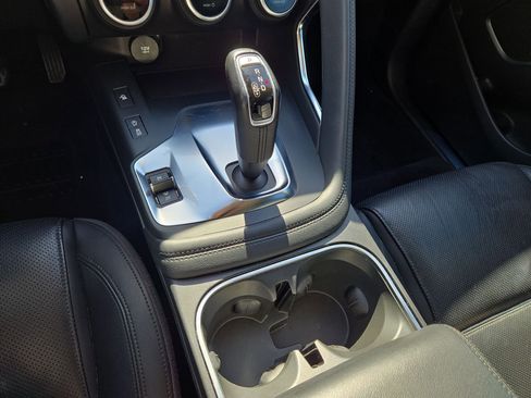 Used 2020 Jaguar E-PACE SE image 22