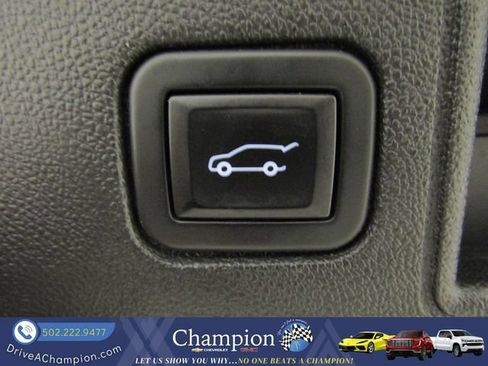 Used 2020 GMC Terrain Denali w/ GMC Pro Grade Package AWD/4WD image 18