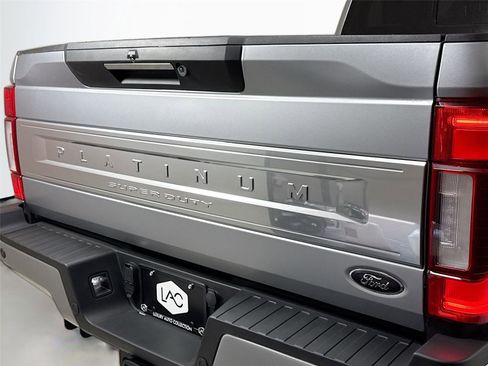 Used 2022 Ford F350 Platinum w/ FX4 Off-Road Package AWD/4WD image 40