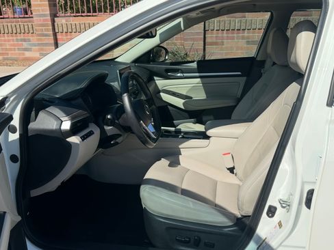 Used 2019 Nissan Altima 2.5 Platinum AWD/4WD image 6