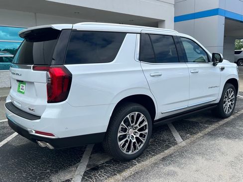 New 2026 GMC Yukon Denali w/ Denali Reserve Package AWD/4WD image 4