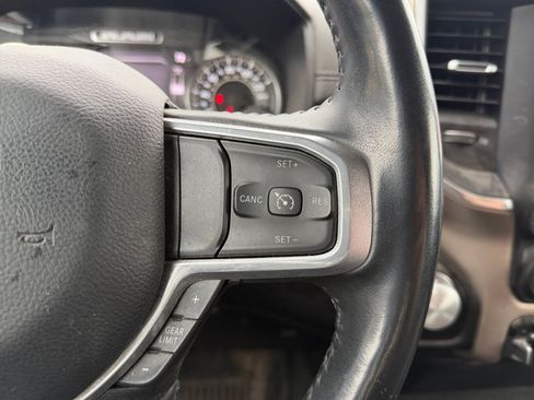 Used 2022 RAM 1500 Laramie AWD/4WD image 16