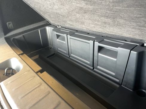 Used 2024 Nissan Pathfinder SV image 21