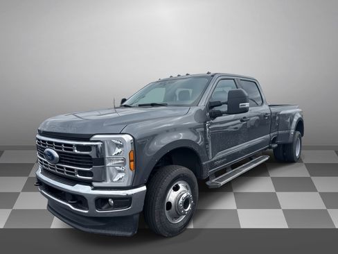 Used 2024 Ford F350 XLT w/ Camper Package image 1