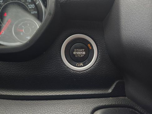 Used 2022 RAM 1500 Big Horn AWD/4WD image 17