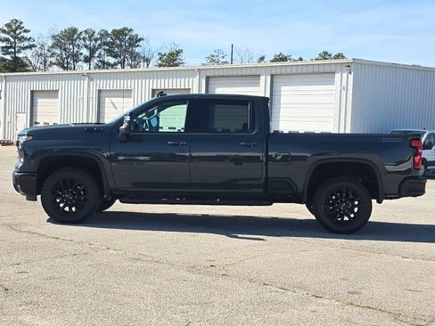 Used 2025 Chevrolet Silverado 3500 LTZ w/ LTZ Plus Package image 2