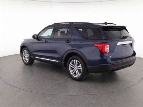Used 2023 Ford Explorer XLT RWD image 5