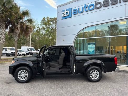 Used 2016 Nissan Frontier SV image 22