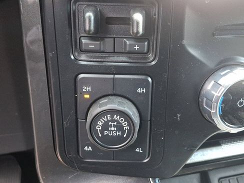 Used 2023 Ford F150 Lariat AWD/4WD image 27