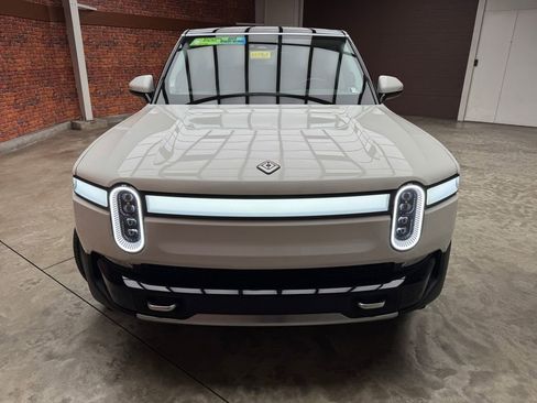 Used 2023 Rivian R1S Adventure AWD/4WD image 9
