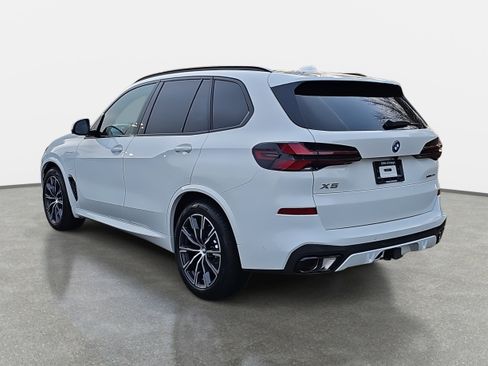 New 2026 BMW X5 xDrive50e w/ Executive Package image 7