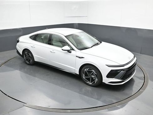 New 2026 Hyundai Sonata SEL FWD image 23