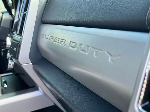 Used 2022 Ford F250 Lariat w/ Lariat Ultimate Package image 25