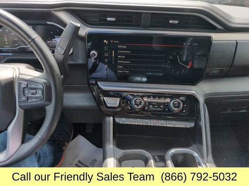 Used 2024 GMC Sierra 2500 Denali w/ Denali Reserve Package AWD/4WD image 21