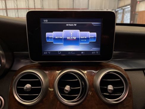 Used 2015 Mercedes-Benz C 300 4MATIC Sedan image 36