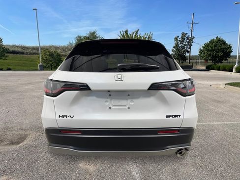 New 2026 Honda HR-V Sport image 4