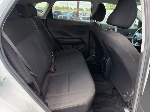 Used 2025 Hyundai Kona SEL FWD image 24