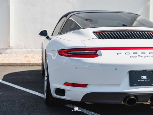Used 2019 Porsche 911 Targa 4 AWD/4WD image 22