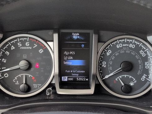 Certified 2022 Toyota Tacoma SR5 RWD image 25