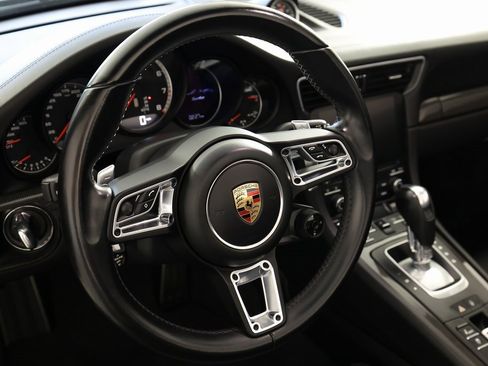 Used 2018 Porsche 911 Turbo image 22