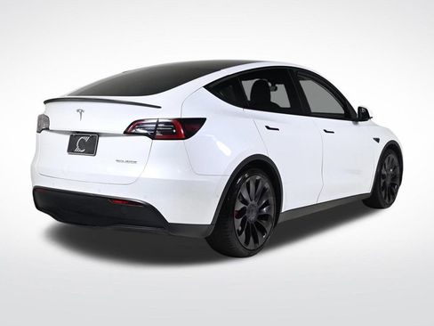 Used 2022 Tesla Model Y Performance image 5