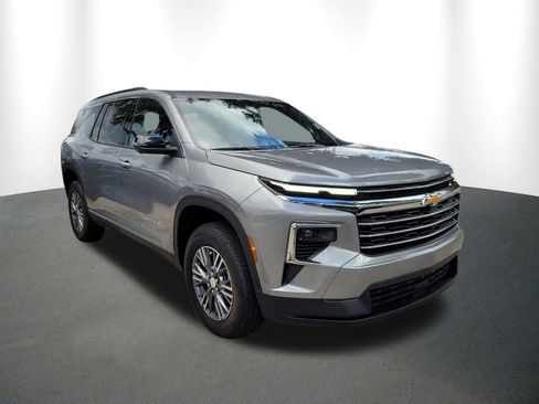New 2026 Chevrolet Traverse LT w/ Driver Confidence Package image 1