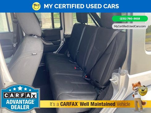 Used 2018 Jeep Wrangler Unlimited Sport S AWD/4WD image 14