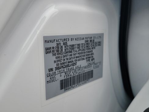 Certified 2025 Nissan Kicks SV image 9