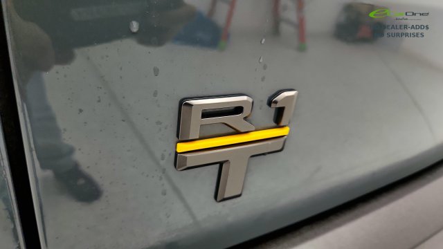 Used 2026 Rivian R1T Premium Tri AWD/4WD image 33
