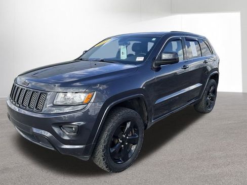 Used 2015 Jeep Grand Cherokee Altitude image 2