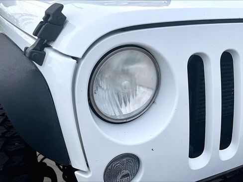 Used 2014 Jeep Wrangler Unlimited Sport w/ Quick Order Package 24S AWD/4WD image 26