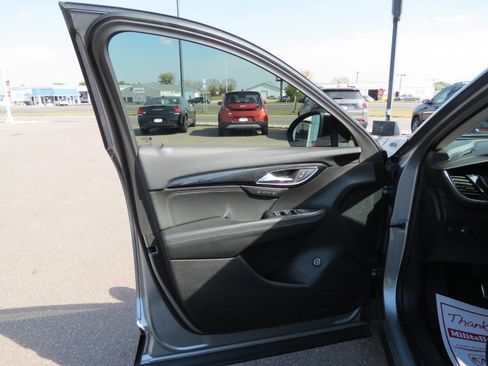 Used 2023 Buick Envision Essence w/ Sport Touring Package image 9