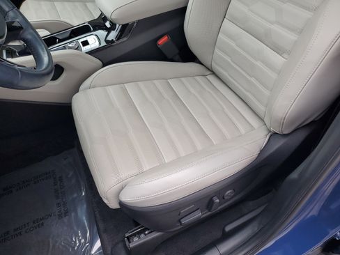 Used 2024 Kia Telluride SX Prestige w/ Towing Package image 23