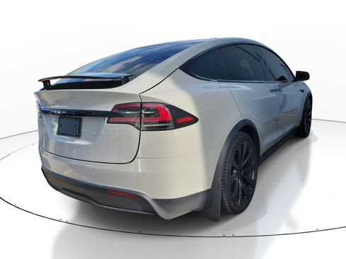Used 2022 Tesla Model X AWD/4WD image 5
