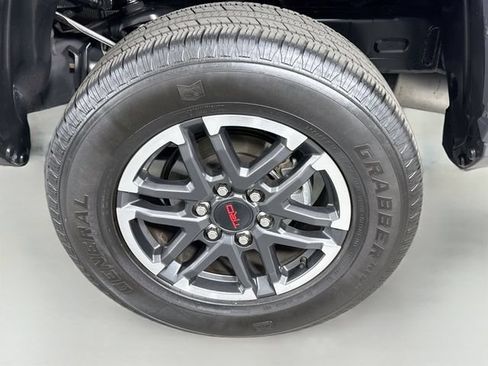 Certified 2025 Toyota Tacoma TRD Sport AWD/4WD image 30