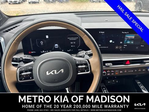 Used 2025 Kia Sorento SX Prestige w/ Olive Brown Leather Package AWD/4WD image 16