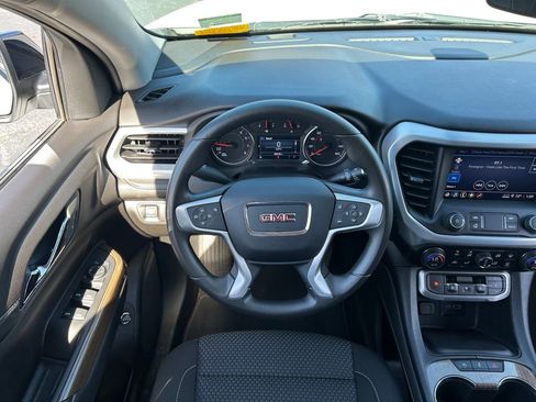 Certified 2023 GMC Acadia SLE w/ Driver Convenience Package image 24