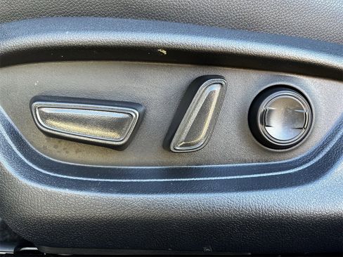 Used 2025 Toyota Camry SE image 23