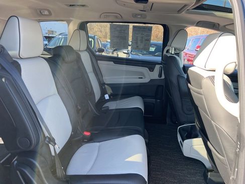 Used 2025 Honda Odyssey Elite image 29