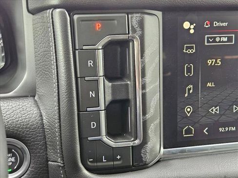 Used 2023 GMC Yukon Denali RWD image 11