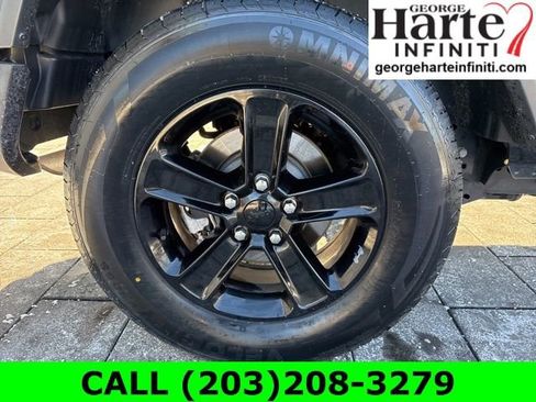 Used 2022 Jeep Wrangler Unlimited Sport image 9