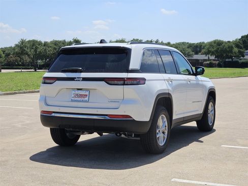 New 2025 Jeep Grand Cherokee Laredo X image 4