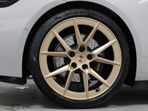 Certified 2025 Porsche 911 Carrera RWD image 36